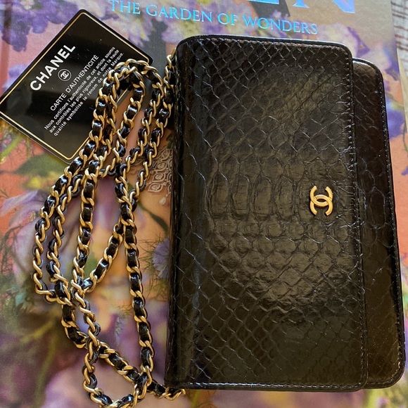 ✨ RARE Chanel WOC Black Python ⭐️ NWT - Picture 14 of 15